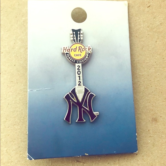 Hard Rock Cafe Other - Yankees 2012 Hardrock Cafe Guitar Pin